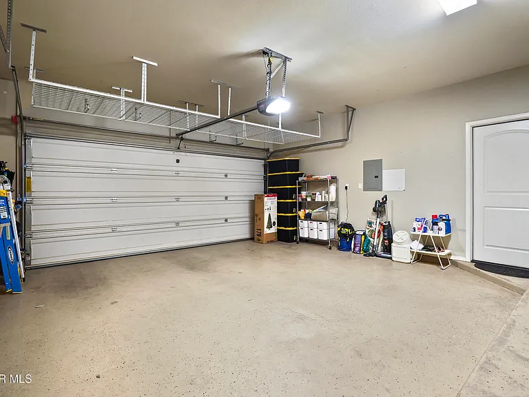 908 Tolworth St — Photo 26