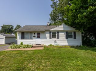 225 Pondview Dr, Southington, CT 06489