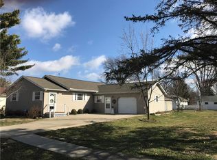 711 N Adams St, Gillespie, IL 62033