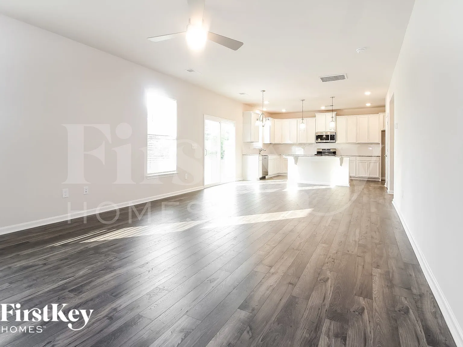 4 bed, 2.0 bath, 2461 sqft, $2,775 — Photo 4