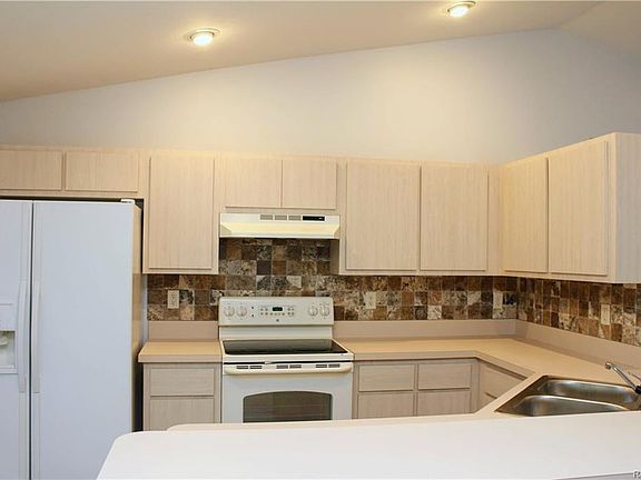 5th image of 3931 W Forest Dr