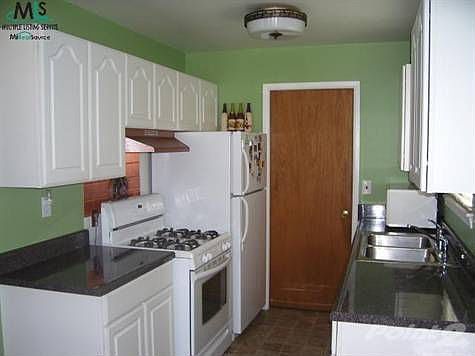 2nd image of 2256 Minerva St