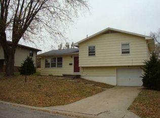 2409 Big Pine Dr, Saint Joseph, MO 64503
