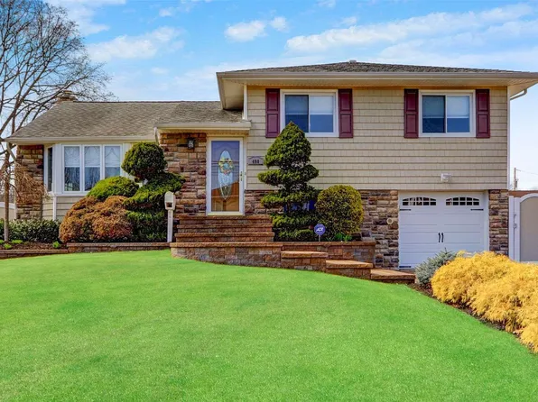 490 Dewitt Avenue, North Babylon, NY 11703