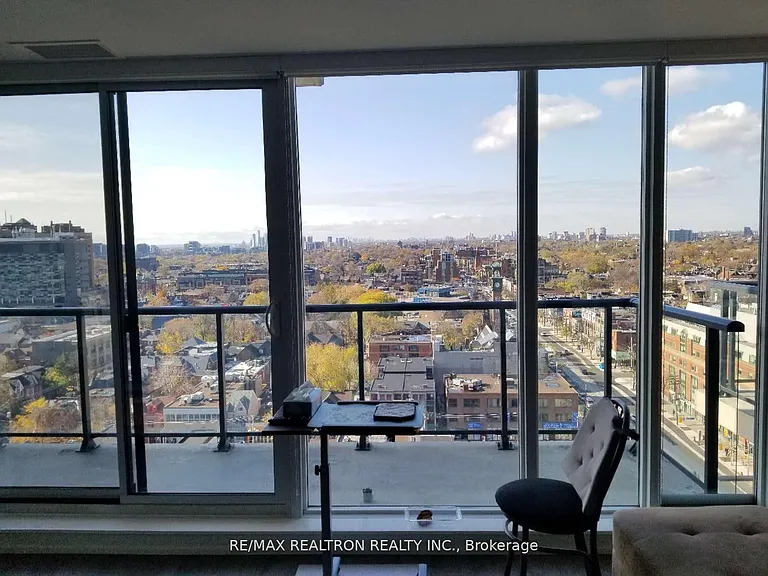 297 College St #1707 — Photo 5