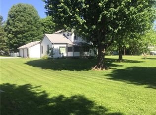 104 S Main St, Carthage, IN 46115