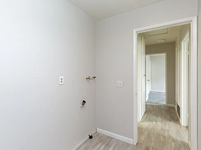 11355 Camarosa Cir — Photo 18