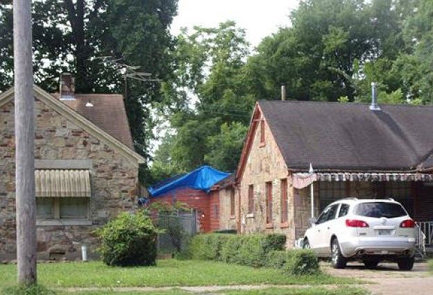2nd image of 801 E Mallory Ave