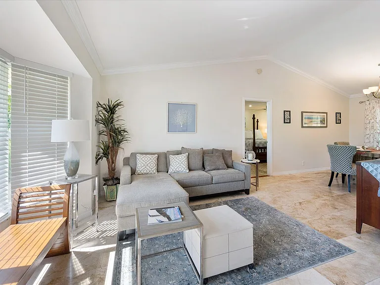 13889 Geranium Pl — Photo 5