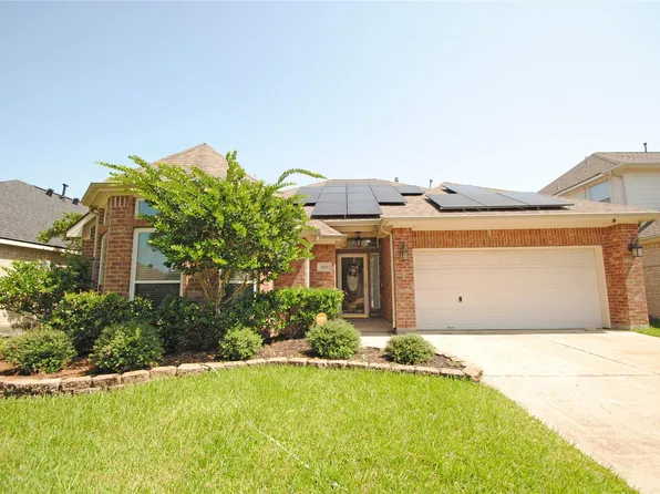 910 Allisa St, Stafford, TX 77477