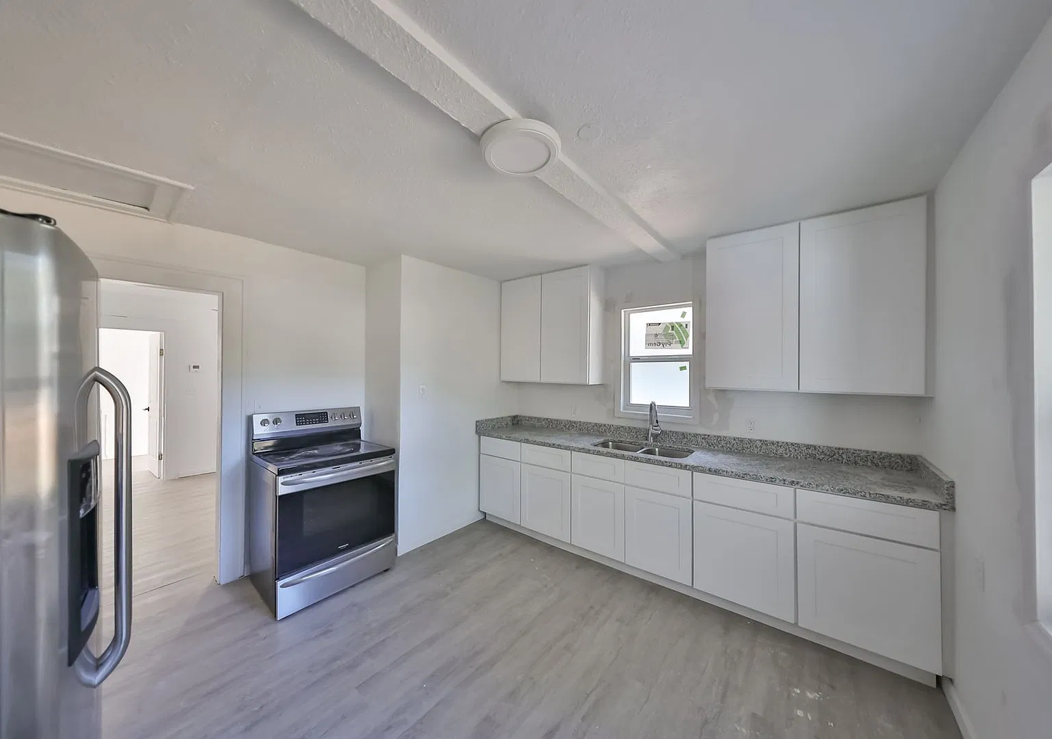 Remodeled 2 Bed 1 Bath Home Rental — Photo 2