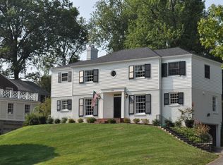514 Country Ln, Rolling Fields, KY 40207