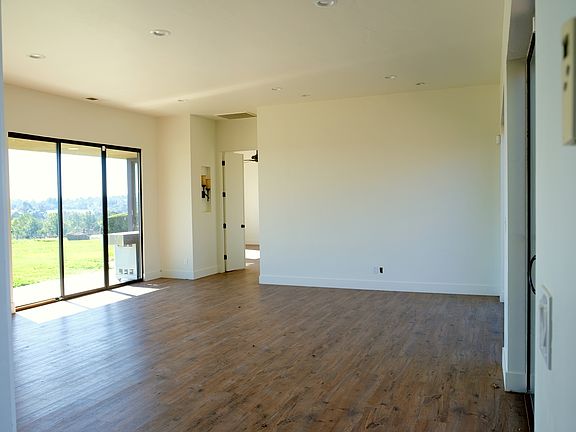 5th image of 12509 Rodden Rd
