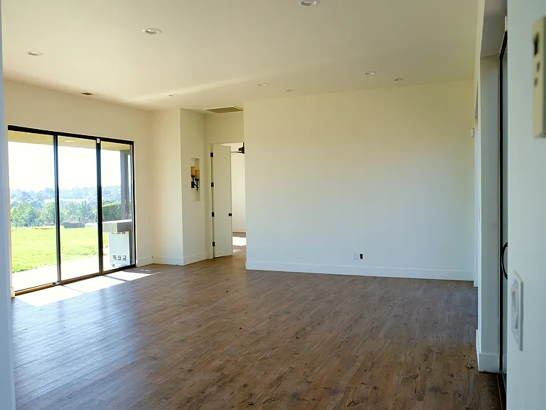 12509 Rodden Rd — Photo 5