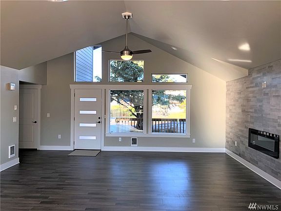 5th image of 336 Canal Dr NE