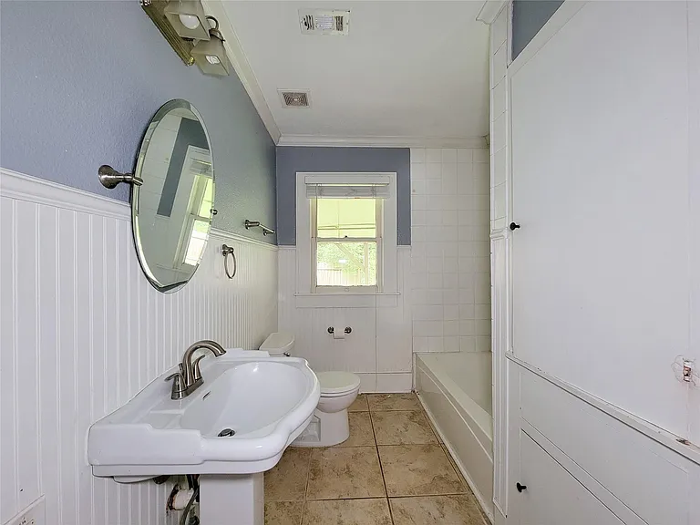 508 W Lang St — Photo 19