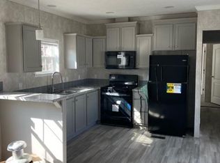 602 NW 9th St #117, Madison, SD 57042