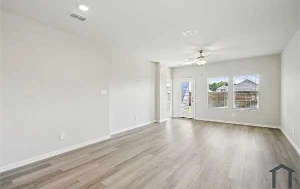505 Green Gables Dr — Photo 7