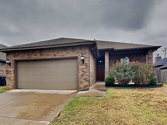 2nd image of 16004 Mendoza Dr