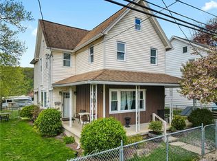 390 Fairview St, Lehighton, PA 18235