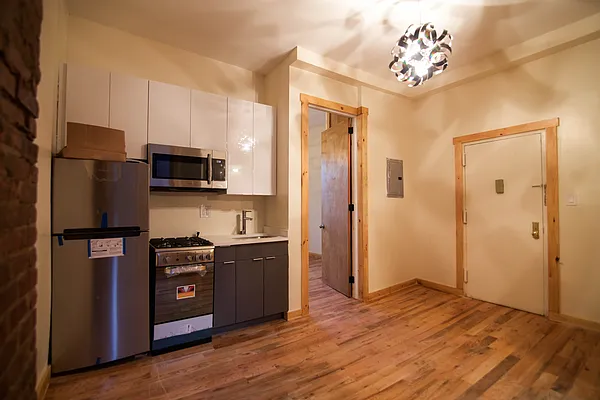 Rented by Nooklyn NYC LLC | media 8