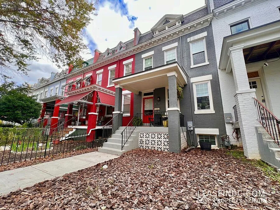 624 Lamont St NW