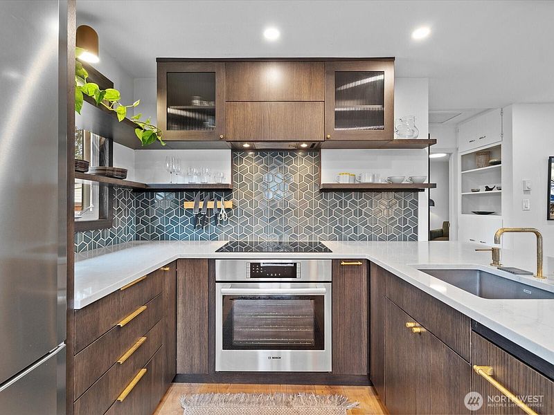 4th image of 7559 19th Avenue SW