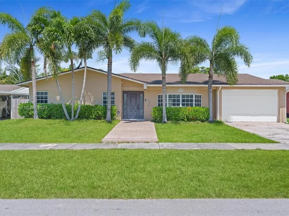 19210 Bel Aire Dr, Cutler Bay, FL 33157