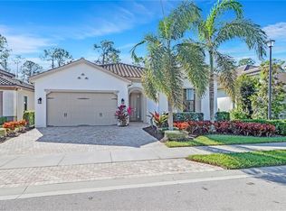 9264 Glenforest Dr, Naples, FL 34120