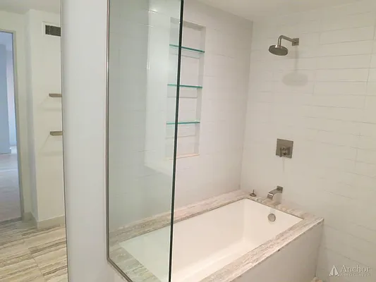 Rented by Anchor Associates | media 4