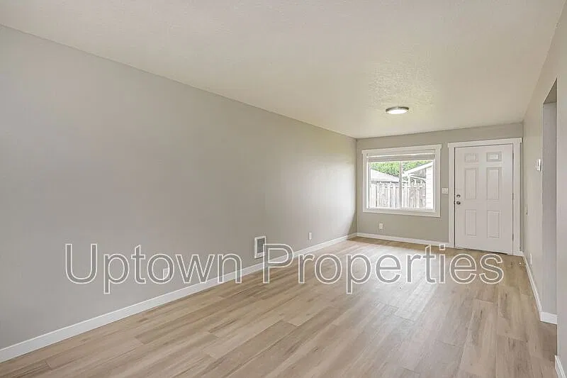 1 bed, 1.0 bath, 600 sqft, $1,295 — Photo 3