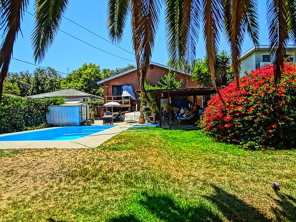 5th image of 2950 Vaquero Ave