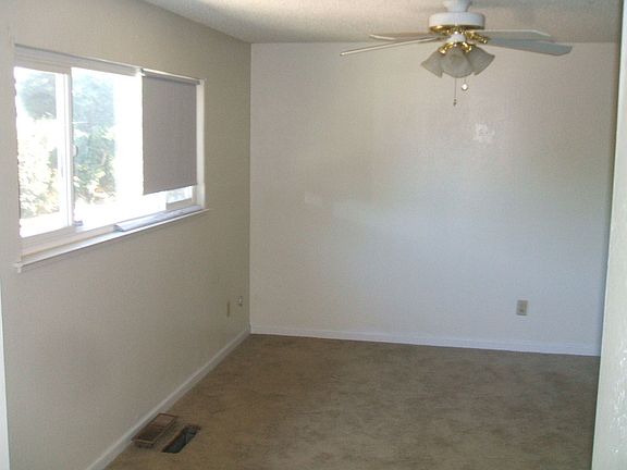 4th image of 1513 Greenridge Dr