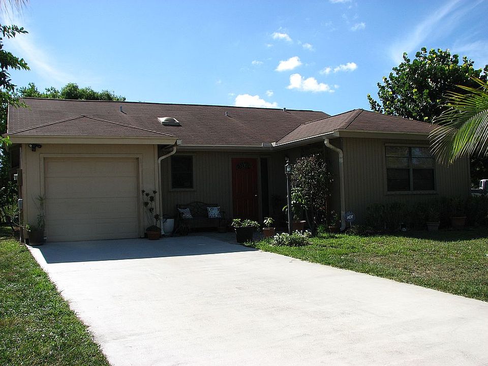 1st image of 4762 Brook Dr