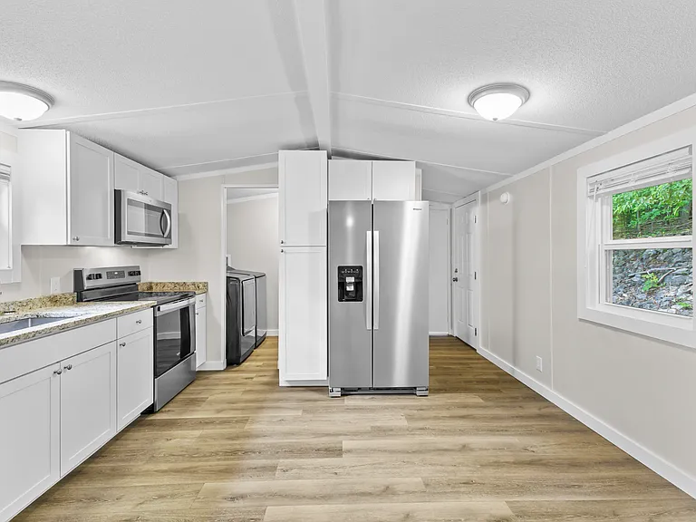 206 Primrose Rd — Photo 5