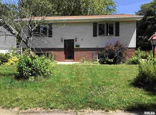 2509 Stokebridge Rd, Springfield, IL 62702