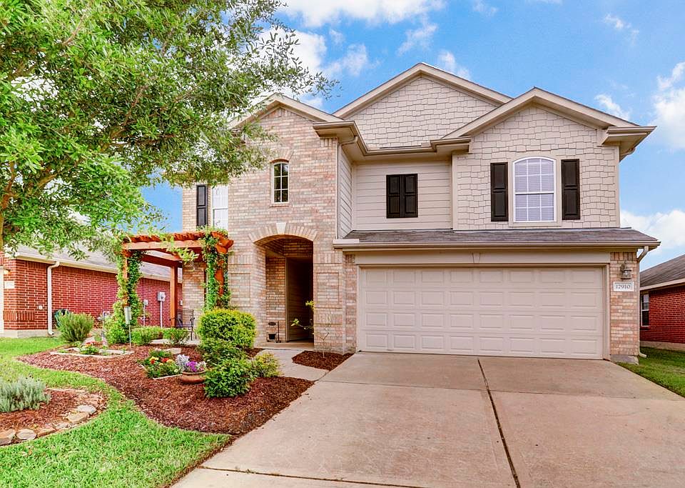 1st image of 17910 Hollow Hill Ln