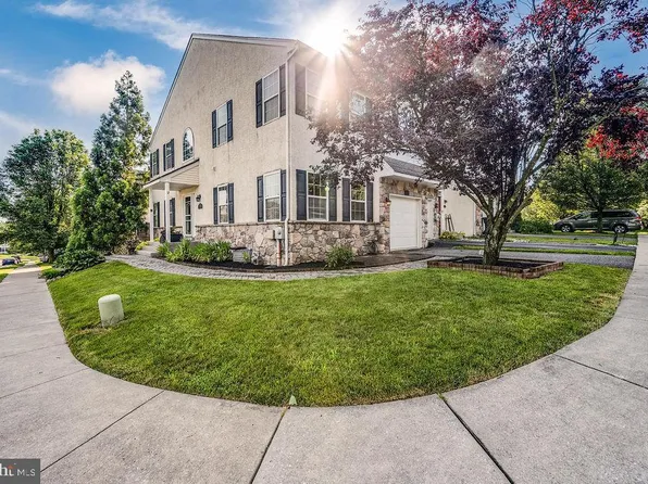 1579 Laura Ln, Pottstown, PA 19464