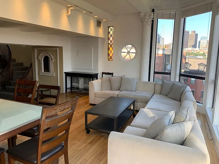 113 Beacon St #Penthouse 6 — Photo 2