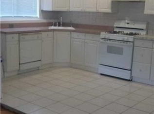 25 Hayrick Ln, Commack, NY 11725