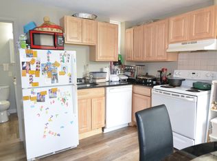 11 Blackwood St APT 33, Boston, MA 02115