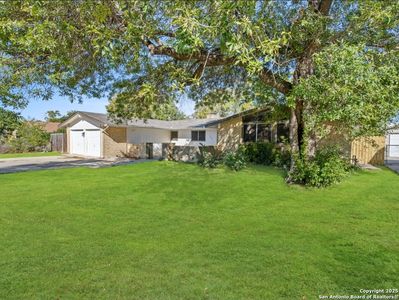 5003 Round Table, Windcrest, TX, 78218