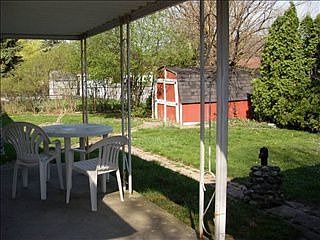 2nd image of 4688 Locust Rd