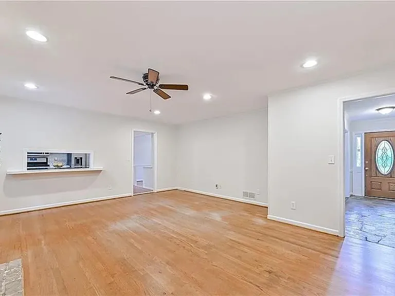 260 River Valley Rd — Photo 9