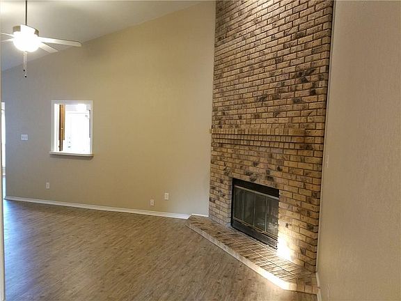 2nd image of 329 Dogwood Dr