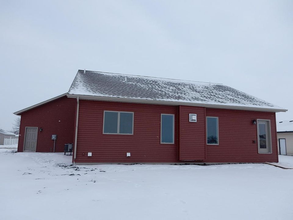 2nd image of 926 13th St SE
