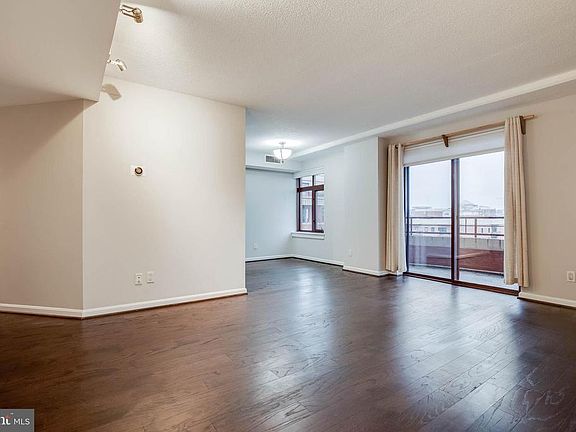 2nd image of 2400 Clarendon Blvd APT 1004