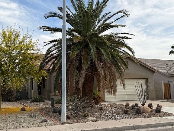3rd image of 1451 W Armstrong Way