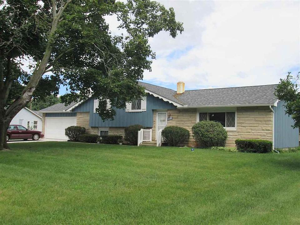1st image of 18399 Clairmont Dr