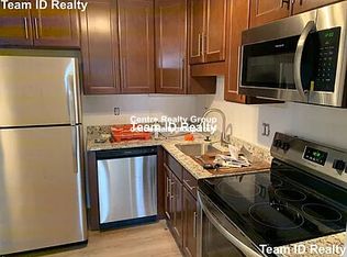 55 Farwell St APT 12, Newton, MA 02460